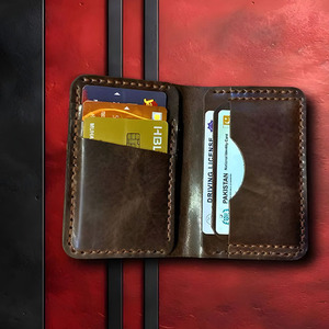 Portefeuille en cuir véritable fait main avec surpiqûres, texture exotique, compartiment multi-emplacements pour billets, style urbain pour homme - Product Image 2