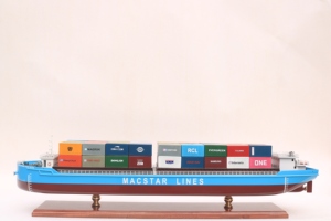 MACSTAR LINES NGHI SON - Maqueta de barco portacontenedores vietnamita hecha a mano en madera - Product Image 6
