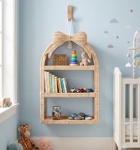 Estante de Pared de Ratán Tejido a Mano con Parte Superior en Forma de Arco, Tres Niveles de Almacenamiento, Estilo Boho Natural para Decoración del Hogar o Cuarto de Niños - Product Image 5