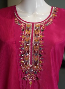 Kurti para Mujer de Alta Demanda para Bodas y Festividades, Disponible a Precio de Mayoreo de Proveedor Indio - Product Image 5