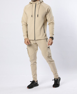 Conjunto Deportivo Personalizado de Invierno para Hombre, Chaqueta de Forro Polar y Pantalones Jogger, Diseño Bicolor Sólido/Leopardo, Ropa Deportiva Informal, Proveedor Mayorista - Product Image 1