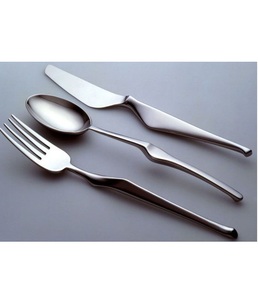 Juego de Cubiertos Modernos de 5 Piezas en Oro Mate, Juego de Cubiertos de Acero Inoxidable, Tenedor, Cuchillo, Cuchara, Vajilla - Product Image 2