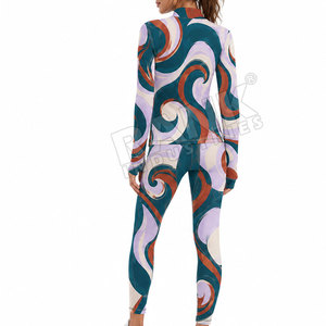 Conjuntos de Yoga Transpirables de 3 Piezas de Secado Rápido de Marca Privada, Conjuntos de Yoga Transpirables de 3 Piezas de Última Tendencia con MOQ Bajo y Gran Venta - Product Image 4