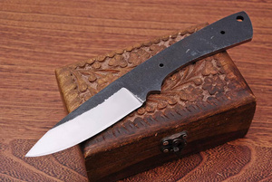 Couteau de chasse artisanal en acier inoxydable Pasha Enterprises et lame vierge avec fourreau en cuir, couteaux utilitaires de survie pour l'extérieur - Product Image 4