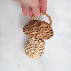 Sonajero de Ratán Natural con Forma de Hongo para Bebés, Juguetes Colgantes para Dormir en la Cuna, Sonajeros Hechos a Mano con Campana - Product Image 1