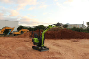 Factory Supply Electric Mini Excavator 1000kg Operation Weight with Boom Sideay with CATL <b>Battery</b> - Product Image 4