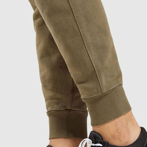 Jogging pour hommes modernes, tissu léger et respirant, coupe confortable, idéal pour les séances d'entraînement et les tenues décontractées - Product Image 5