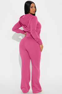 Conjunto deportivo de dos piezas con sudadera con capucha y cremallera, top corto y pantalones para mujer, hecho en Pakistán. - Product Image 2