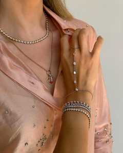 Vente en gros : Bracelet chaîne de main et bague multi-pierres serties clos en or 14k 18k avec diamant de laboratoire poire de 2 carats - Fabricant - Product Image 3