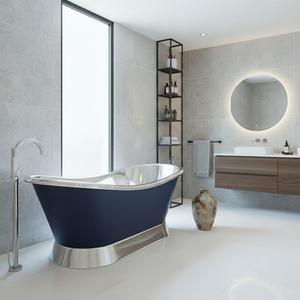 Baignoire autoportante en cuivre faite à la main avec base inclinée, intérieur nickelé, extérieur bleu nuit, design de créateur pour spa, hôtel et bien-être - Product Image 5