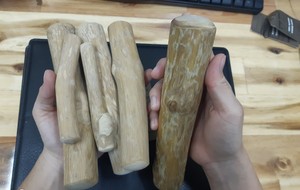 Bâton à mâcher durable en bois de café naturel pour chien, jouet à mâcher pour animaux de compagnie, pour l'entretenement canin, fournisseur Vietnamien - Product Image 3