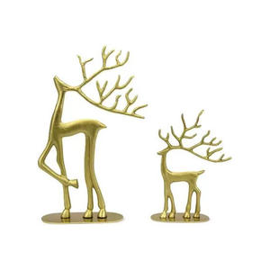 Ornement de Noël Moderne en Aluminium Luxe Cerf - Décoration Suspendue Réutilisable pour la Maison - Product Image 5