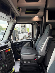 BRAND NEW 2026 VOL VO VNR64T300 12.8L 6-Cylinders Fuel-DIESEL 455HP Engine type-D13 6x4 TRANSMISSION-AMT LEFT HAND STEERING - Product Image 6