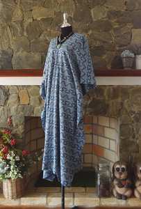 Robe caftan japonaise en coton mélangé durable, col en V, coupe ample et décontractée, vêtements traditionnels pour femmes - Product Image 4