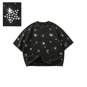 เสื้อยืดผู้ชายลายดาวประดับคริสตัลหรูหรา สีดำฟอกย้อมทรงโอเวอร์ไซส์ ผ้าคอตตอนหนานุ่ม สไตล์สตรีทแวร์ - Product Image 2