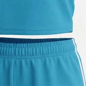 Ensemble sportif 2 pièces pour femmes, haut court à manches courtes et short au-dessus du genou, imprimé géométrique, séchage rapide, bleu, tenue d'été - Product Image 5