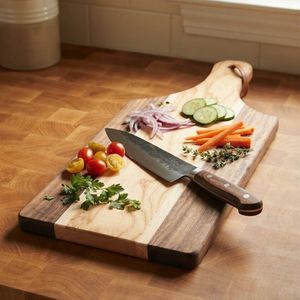 Tabla de cortar de madera a rayas tricolor con elegante mango integrado y orificio para colgar, panel clásico de contraste de dos tonos. - Product Image 5