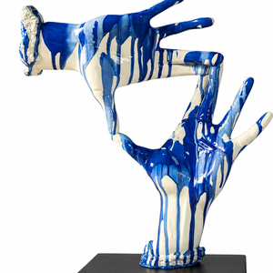 Escultura Moderna Abstracta de Mano con Cámara, de Poliresina, Artística, para Decoración de Mesa del Hogar - Product Image 4