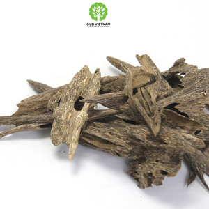 Top Haute Qualité Fourmi Oud Copeaux De Bois Bakhoor Brûleur Haute Résine avec Forte Odeur Durable Pur Encens Oud Vietnam Agarwood AOW2 - Product Image 3