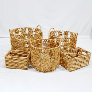 Ensemble de paniers de rangement écologiques en jacinthe d'eau naturelle tressée à la main, avec poignées, pour organiser et empiler - Product Image 1