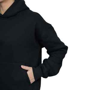 Sweat à capuche pour femme en fibre de bambou légère de qualité supérieure avec décoration lettrée, sweat à capuche de haute qualité en couleur noir pur - Product Image 6