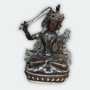 Estatua de Tara Verde, Figura Budista Tallada y Plateada, con Rostro en Oro de 24 Quilates # 219 Nepal de 14 pulgadas - Product Image 1