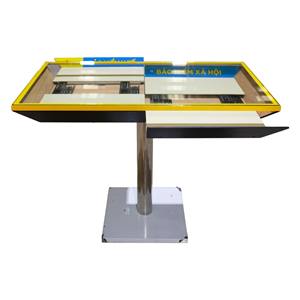 Exhibidor de Vidrio Moderno Premium Personalizado con Bandeja Extraíble, Exhibidor LED para Minoristas ADong A57, Fácil Montaje, Uso en Interiores, OEM Vietnam - Product Image 1