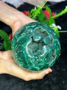 Sphère de malachite naturelle polie, pierre précieuse pour la décoration de la maison et la méditation, pierre verte, objet de collection - Product Image 2