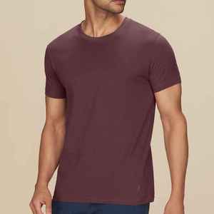 T-shirt en coton pour homme, col rond, manches courtes, couleur unie bordeaux, coupe classique, jersey décontracté, design respirant - Product Image 4