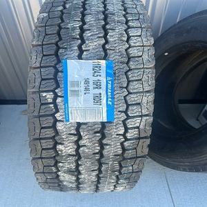Neumáticos Resistentes para Camión 11R22.5, Excelente Calidad, Precio al por Mayor, Excelente Resistencia al Desgaste y Agarre en la Carretera - Product Image 1