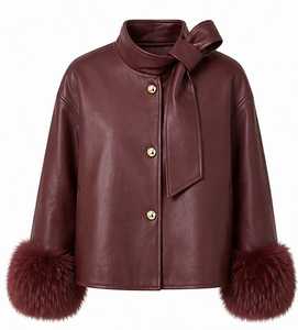 Elegante Chaqueta Blusón de Cuero Genuino Color Borgoña con Puños de Piel, Cuello Alto, Abrigo de Invierno para Mujer, Estilo Corto - Product Image 1