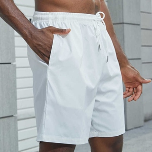 Pantalones Cortos Cargo Urban Street Navigator, Estilo Contemporáneo y Relajado con Diseño de Bolsillos Funcionales para Hombre - Product Image 2