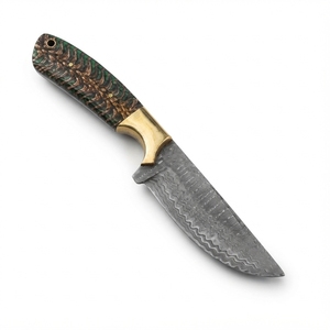 Cuchillo de caza al por mayor de acero de Damasco con mango de resina de piña personalizado y bolster de latón, cuchillo de hoja fija para camping al aire libre, OEM - Product Image 4