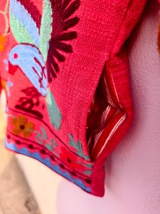 Manteau TNT brodé Suzani aux motifs inspirés du patrimoine, touche d'art vibrante, veste d'hiver, cadeaux pour les fêtes, robe kimono - Product Image 6