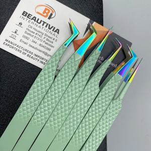 Pince à épiler professionnelle en acier inoxydable avec logo personnalisé Nouveaux embouts en fibre pour l'extension de cils volumineux - Product Image 3