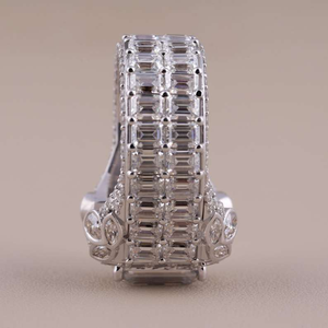 Bague pour homme en moissanite taille émeraude, finition or blanc, avec halo de baguettes, bague statement de luxe, style hip-hop, alliance de mariage, cadeau - Product Image 5