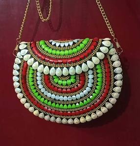 Bolso de Mano para Mujer, Estilo Bohemio, con Cuentas y Detalles Metálicos, Importado de la India, Modelo GC-BG-307, Ideal para Fiestas, al Mejor Precio - Product Image 1