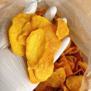 Chips de pommes de terre salées croustillantes, séchées et frites sous vide, écologiques, de haute qualité, pour la consommation quotidienne et la pâtisserie - Product Image 5