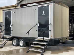 El remolque sanitario móvil tiene capacidad para aproximadamente 350 personas en un período de 24 horas. - Product Image 1