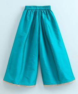 Conjunto Étnico para Niñas, Blusa sin Mangas con Estampado Floral y Pantalones Dhoti con Brocado Rosa, Traje Tradicional para Fiestas Infantiles - Product Image 4