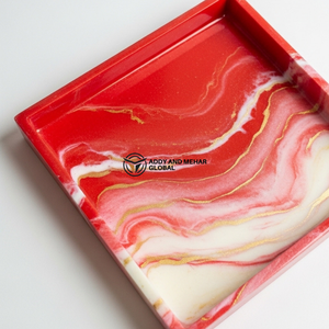 Ensemble de plateaux en résine effet marbre faits à la main – Plateaux carrés modernes rouges et neutres pour le service et la décoration - Product Image 3