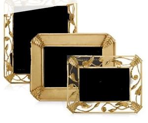 Marco de Fotos Moderno de Lujo Estilo Europeo con Diseño de Enredaderas Doradas y Borde Artístico Calado para una Decoración Elegante en el Hogar u Oficina - Product Image 2