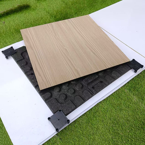 Dalles de sol modulaires aspect bois, revêtement de sol en caoutchouc woodlam, revêtement de sol sportif en caoutchouc à grain de bois rebondissant - Product Image 1