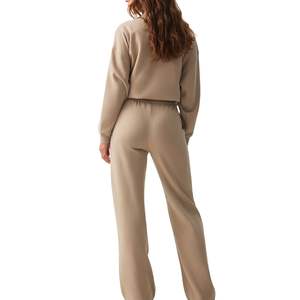 กางเกงวอร์มขายาวเอวสูงทรงหลวมสำหรับผู้หญิง ผ้าคอตตอนผสม สวมใส่สบาย เหมาะสำหรับพักผ่อน รับผลิตแบบ OEM ODM ขายส่ง - Product Image 3