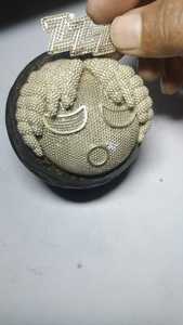 Colgante de Lujo de Plata 925 Bicolor con Diseño 3D de Dibujos Animados Personalizado, Totalmente Engastado con Moissanita, Certificado, Estilo Hip Hop Rapper, Joyería - Product Image 4