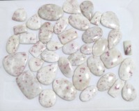 Cinnabre naturel en vrac, pierre précieuse de haute qualité, cinnabre de qualité supérieure, pierre précieuse faite à la main pour la décoration et la fabrication de bijoux