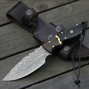 มีด UA Supplies ขนาด 8 นิ้ว ทำจากเหล็กดามัสกัส ตีขึ้นรูปด้วยมือ ใบมีดแบบ Fixed Blade สำหรับกิจกรรมกลางแจ้ง EDC ล่าสัตว์ บุชคราฟท์ ตั้งแคมป์ ด้ามไม้และเขาสัตว์ - Product Image 1