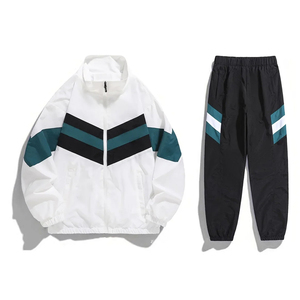 Conjunto Deportivo de Dos Piezas para Hombre, Estilo Casual, Chaqueta Cortavientos Holgada con Parches y Pantalones con Cintura Elástica - Product Image 3