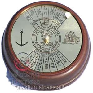 Calendario Náutico Magnético Grabable de Latón Macizo, Coleccionable Marino de Metal para Senderismo y Camping con Diseño de Brújula - Product Image 1