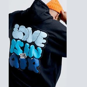 Sudadera con capucha personalizada de algodón grueso con estampado gráfico en relieve, estilo gótico urbano, venta al por mayor, alta calidad - Product Image 3